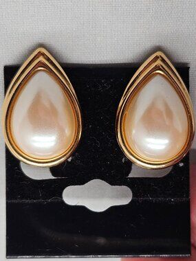 Vintage Monet Gold Tone Faux Pearl Tear Drop Clip On Earrings Signed Fashion